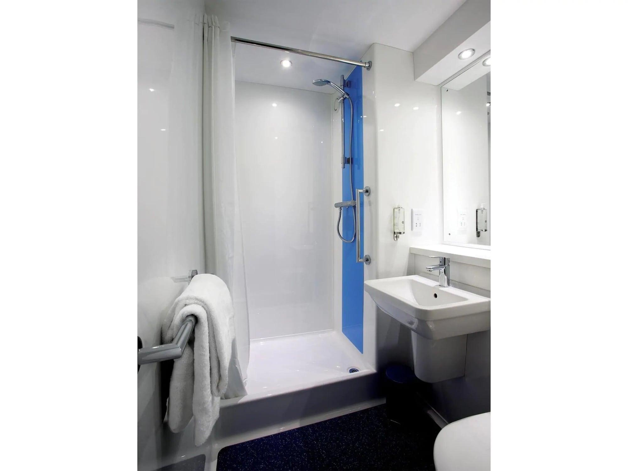 Travelodge Kings Cross Royal Scott London Bagian luar foto