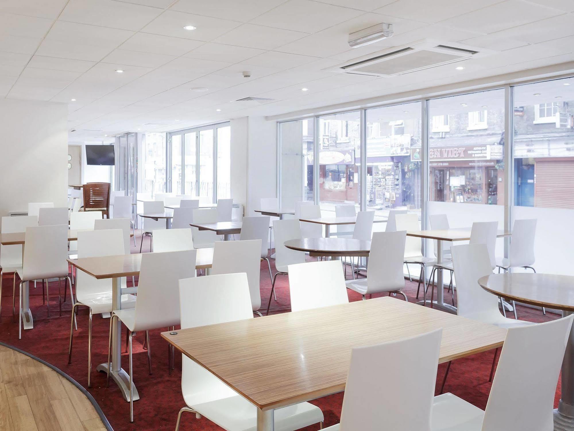 Travelodge Kings Cross Royal Scott London Bagian luar foto